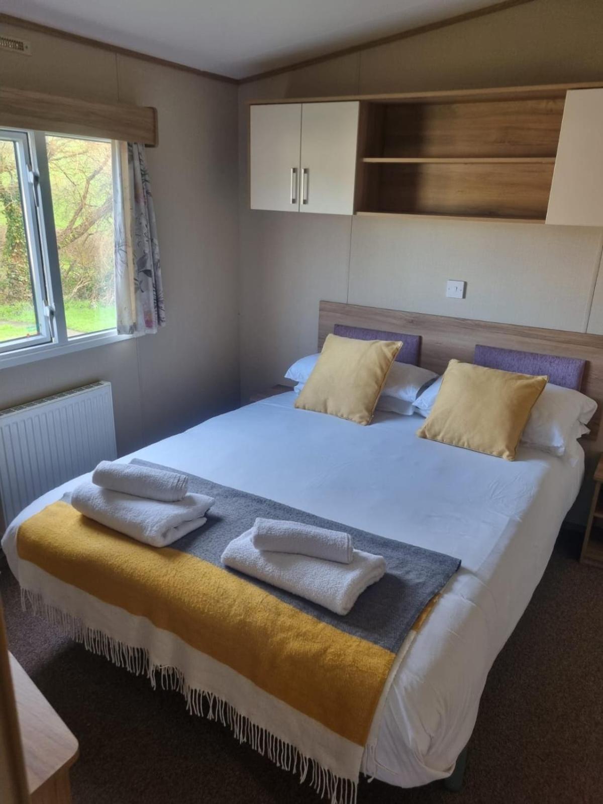 Newquay Bay Porth Caravan - 6 Berth Екстер'єр фото