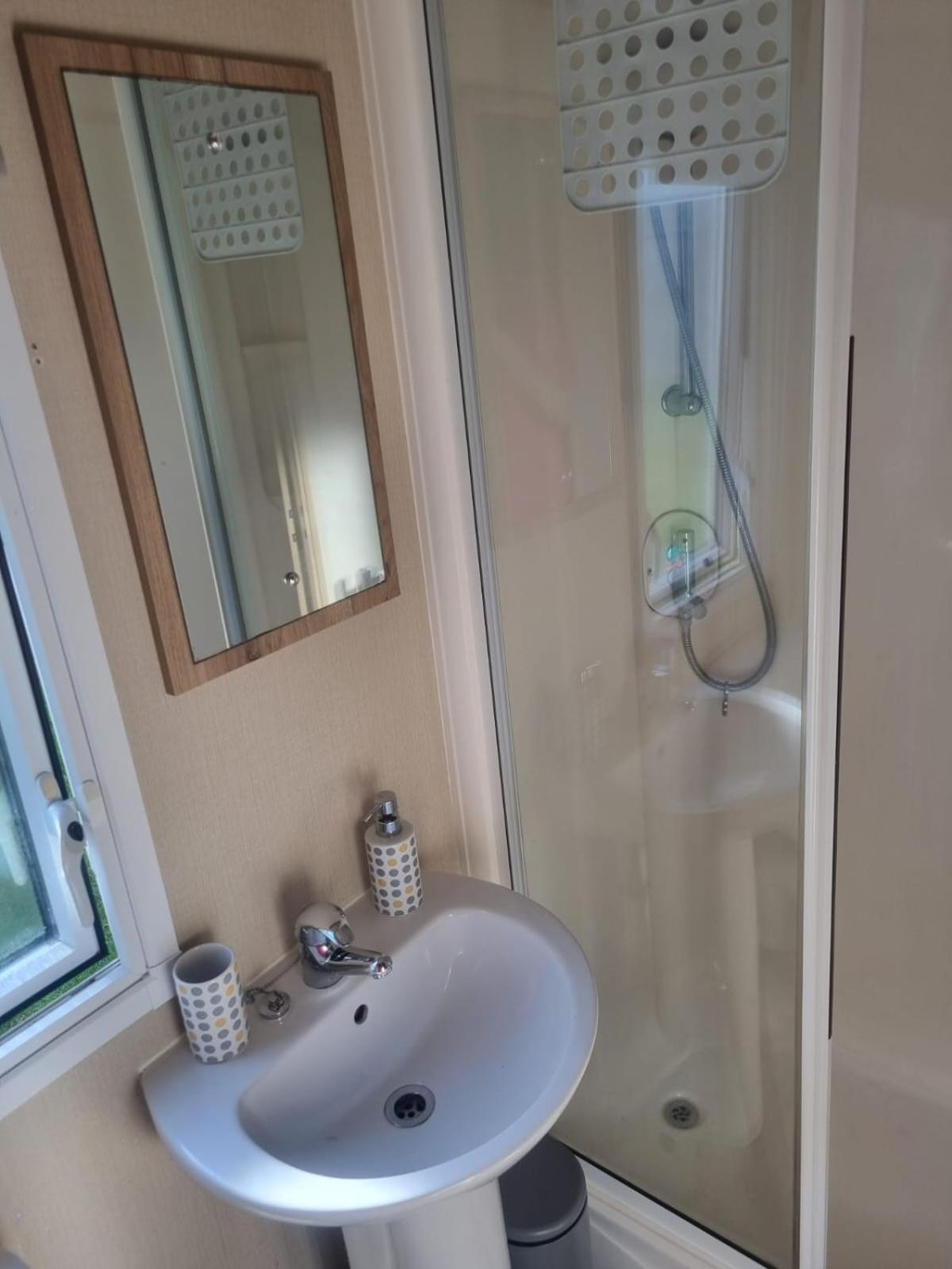 Newquay Bay Porth Caravan - 6 Berth Екстер'єр фото