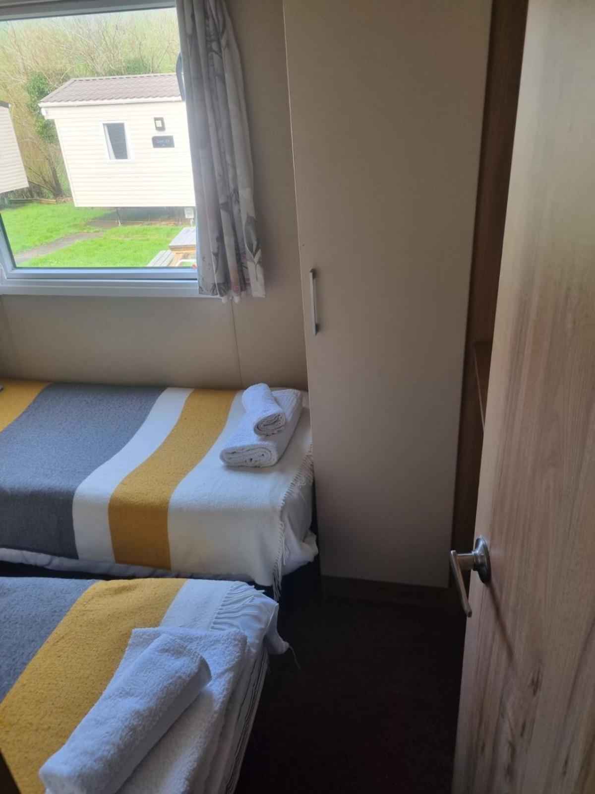 Newquay Bay Porth Caravan - 6 Berth Екстер'єр фото